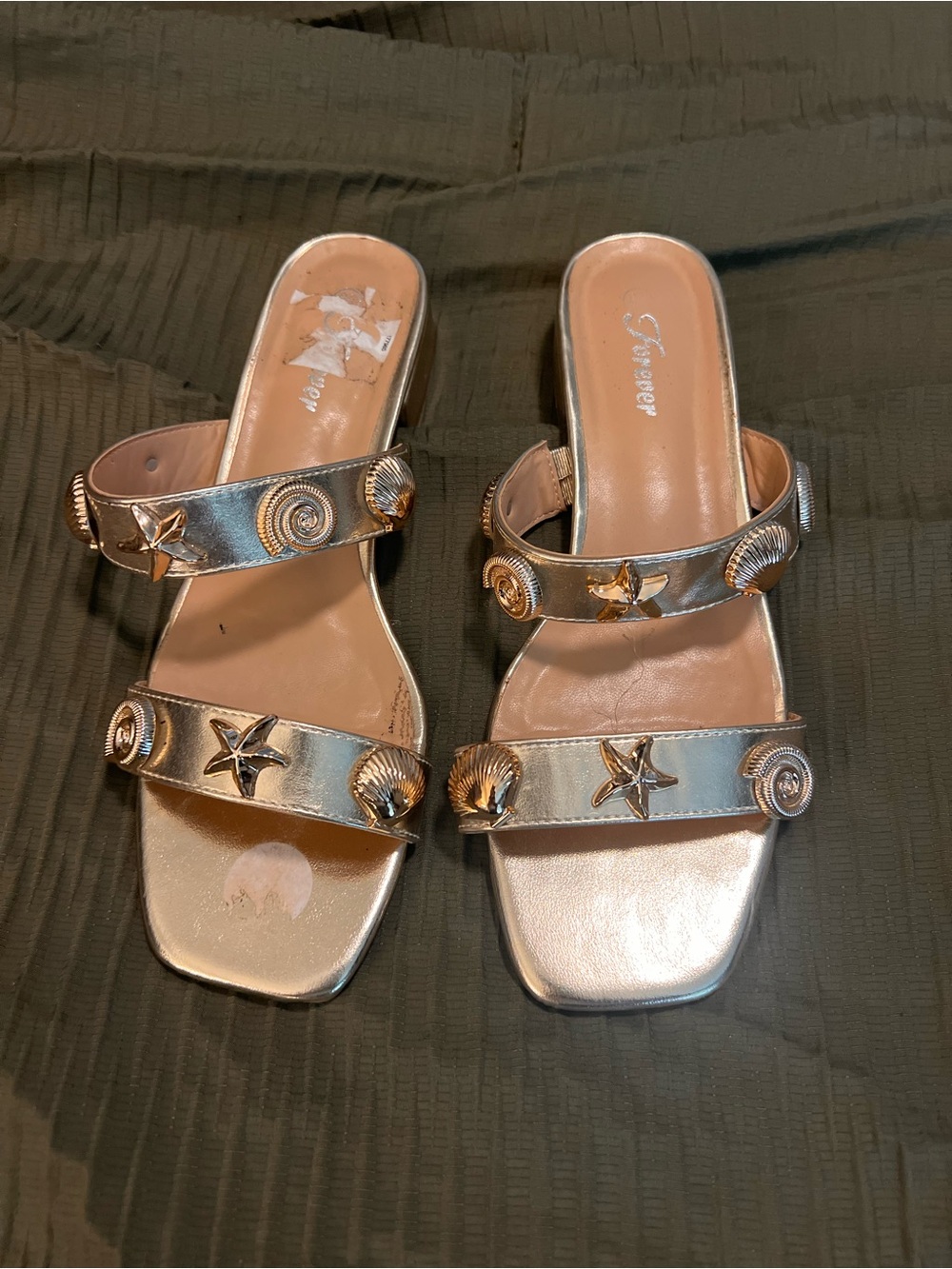 Forever 21 Gold Metallic Shell & Star Embellished Slide Sandals